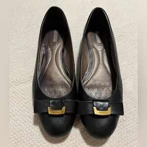 GEOX respira leather ballet flats with gold buckle size 9